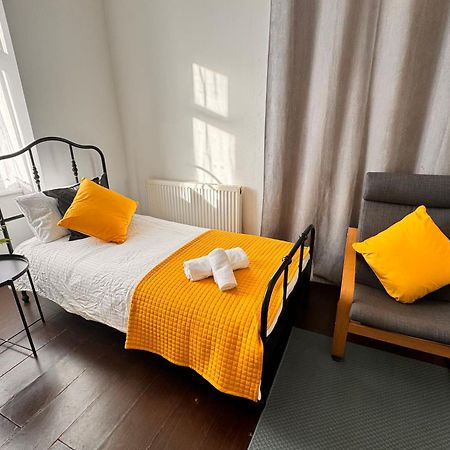 Апартаменты Acacia Flat 189 In Wembley Лондон Экстерьер фото