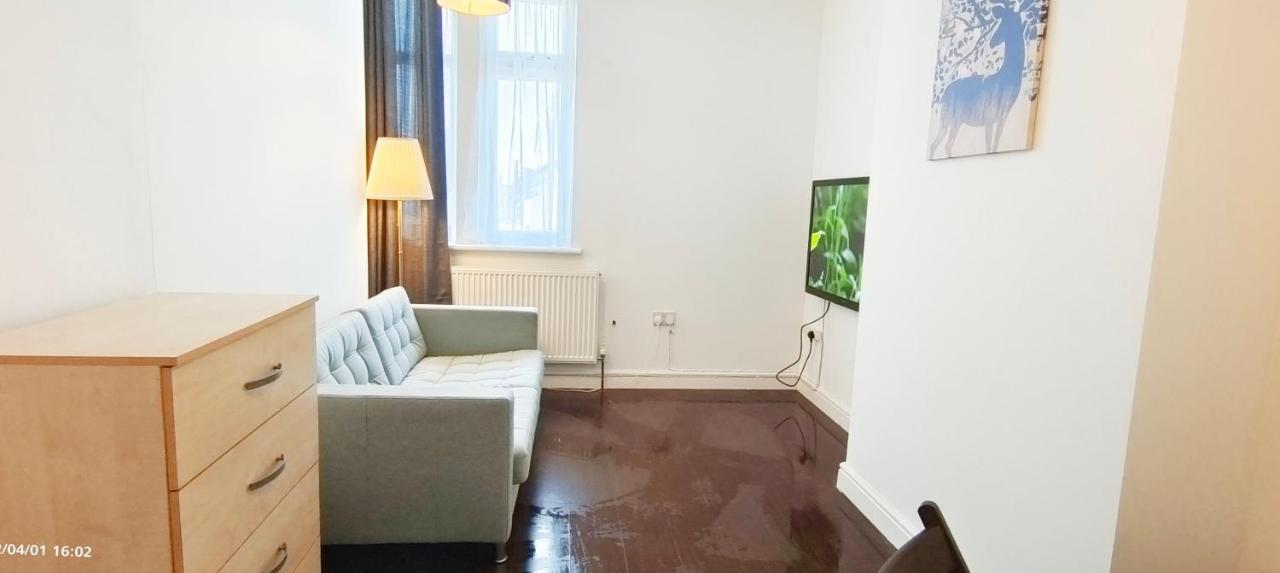 Апартаменты Acacia Flat 189 In Wembley Лондон Экстерьер фото